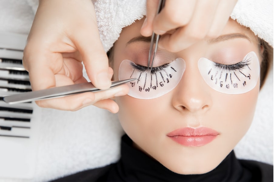 steps-on-how-to-remove-individual-eyelash-extensions-at-home-2023-3